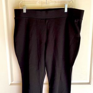 NWOT Torrid size 2 black cropped pants with silver ankle zippers.